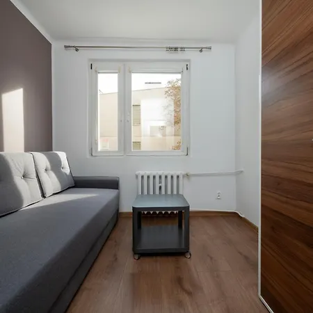 Jaracza 3-bedroom By Bookinghost Lägenhet *