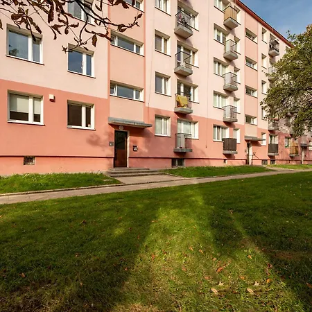 Апартаменты Jaracza 3-bedroom By Bookinghost Лодзь