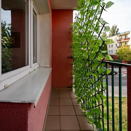 Jaracza 3-bedroom By Bookinghost * Łódź