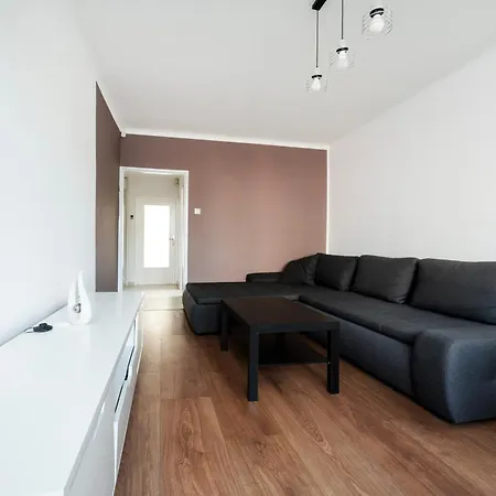 Jaracza 3-bedroom By Bookinghost