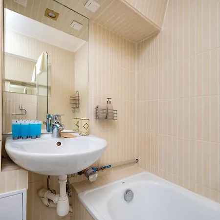 Jaracza 3-bedroom By Bookinghost Apartament *