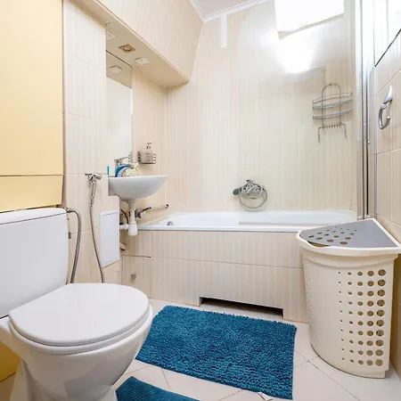 Jaracza 3-bedroom By Bookinghost *