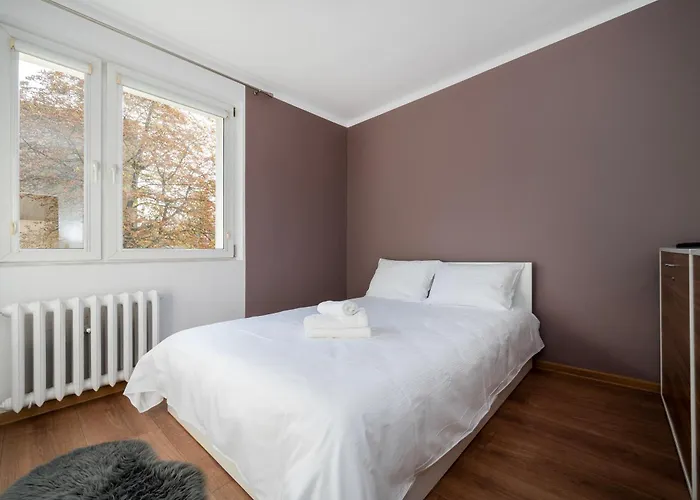 Apartment Jaracza 3-bedroom By Bookinghost Lodz