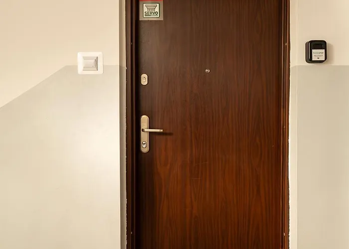 Jaracza 3-bedroom By Bookinghost * Lodz